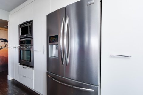 Condominio en alquiler en Hallandale Beach, Florida, 2 dormitorios, 132.85 m2 № 2074939 - foto 10