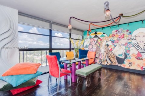 Condominio en alquiler en Hallandale Beach, Florida, 2 dormitorios, 132.85 m2 № 2074939 - foto 24