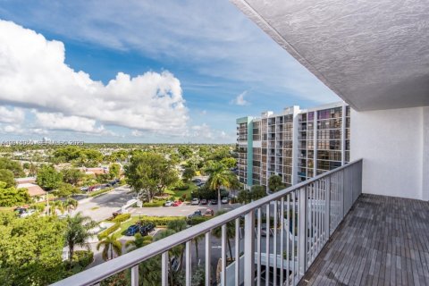 Condominio en alquiler en Hallandale Beach, Florida, 2 dormitorios, 132.85 m2 № 2074939 - foto 19