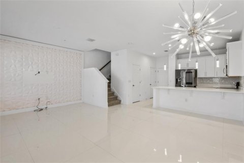 Adosado en alquiler en Orlando, Florida, 3 dormitorios, 140.84 m2 № 2197444 - foto 18