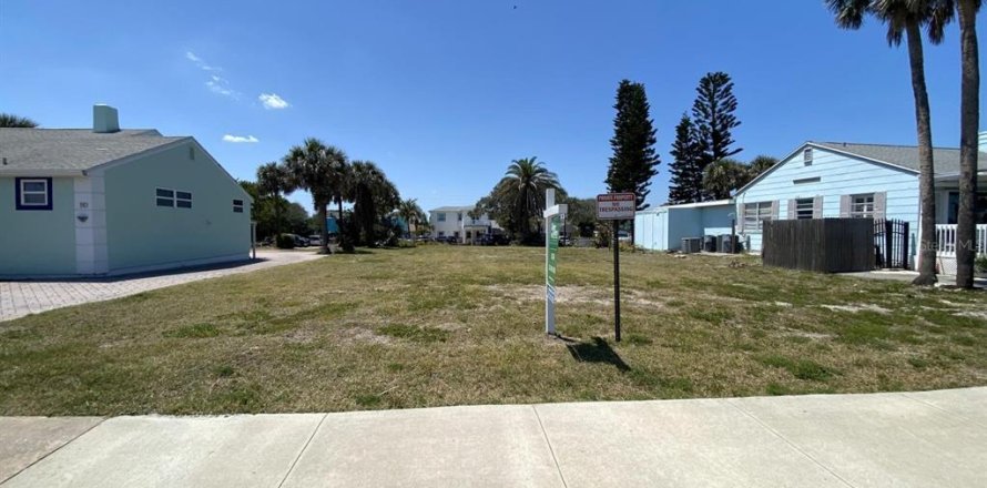 Propiedad comercial en Cocoa Beach, Florida № 2118510
