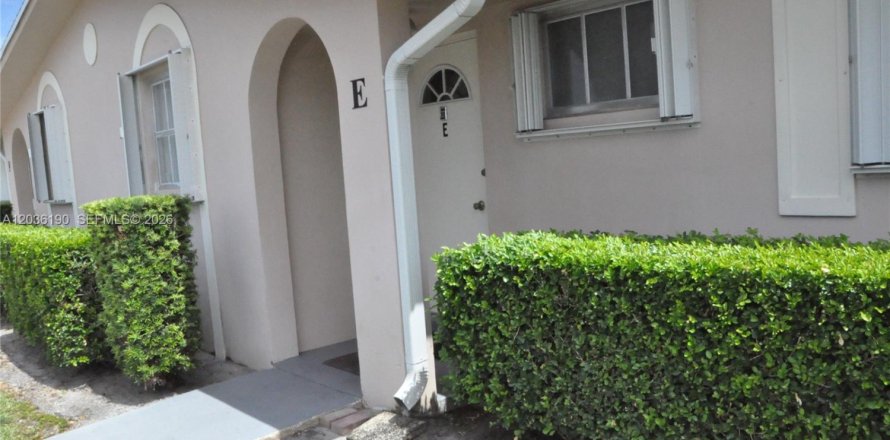Condo à West Palm Beach, Floride, 2 chambres № 2153816