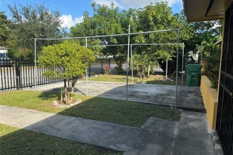 Villa ou maison à vendre à Miami, Floride: 3 chambres, 96.62 m2 № 2059936 - photo 7
