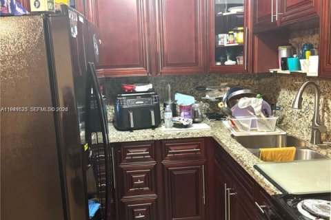 Villa ou maison à vendre à Miami, Floride: 3 chambres, 96.62 m2 № 2059936 - photo 21