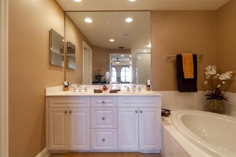 Condo in New Smyrna Beach, Florida, 3 bedrooms  № 1786626 - photo 15