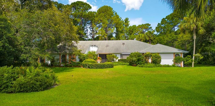 House in Weeki Wachee, Florida 4 bedrooms, 450.95 sq.m. № 1812813
