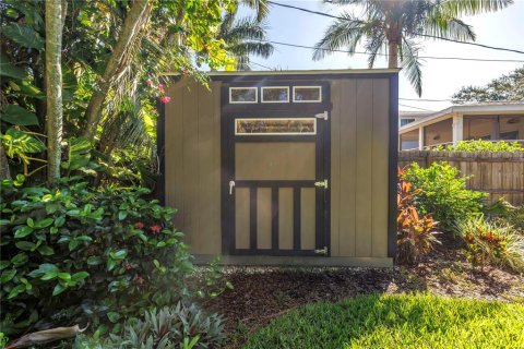 House in Saint Petersburg, Florida 2 bedrooms, 121.98 sq.m. № 1793482 - photo 26