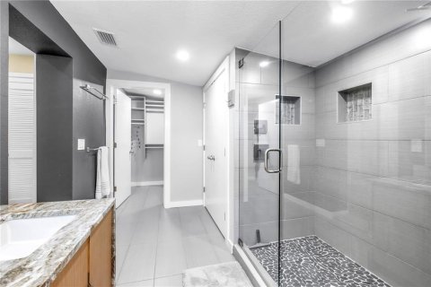 House in Saint Petersburg, Florida 2 bedrooms, 121.98 sq.m. № 1793482 - photo 19