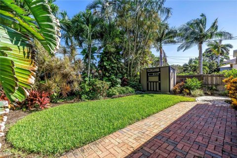 House in Saint Petersburg, Florida 2 bedrooms, 121.98 sq.m. № 1793482 - photo 25