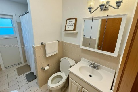 Villa ou maison à louer à Cutler Bay, Floride: 4 chambres, 125.6 m2 № 1997443 - photo 6