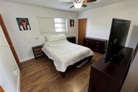 Villa ou maison à louer à Cutler Bay, Floride: 4 chambres, 125.6 m2 № 1997443 - photo 7