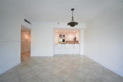 Купить кондоминиум в Ки-Бискейн, Флорида 2 спальни, 138.24м2, № 2056785 - фото 3