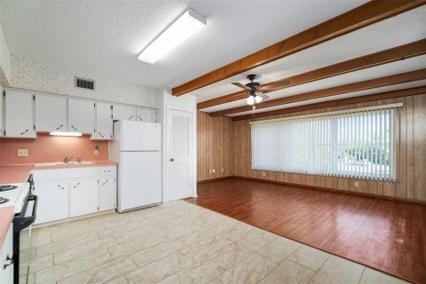 Condo in Clearwater, Florida, 2 bedrooms  № 1618790 - photo 13