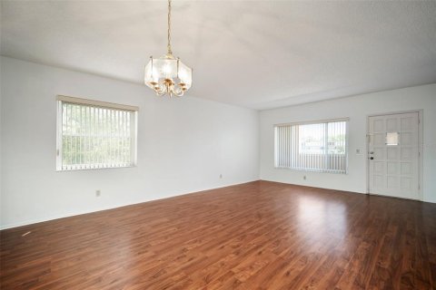 Condo in Clearwater, Florida, 2 bedrooms  № 1618790 - photo 7