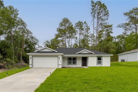House in Citrus Springs, Florida 3 bedrooms, 134.52 sq.m. № 1762291 - photo 1