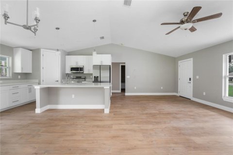 House in Citrus Springs, Florida 3 bedrooms, 134.52 sq.m. № 1762291 - photo 6