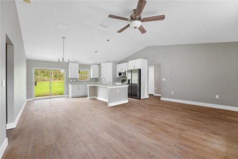 House in Citrus Springs, Florida 3 bedrooms, 134.52 sq.m. № 1762291 - photo 4