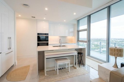 Copropriété à louer à West Palm Beach, Floride: 1 chambre, 100.89 m2 № 2376974 - photo 3