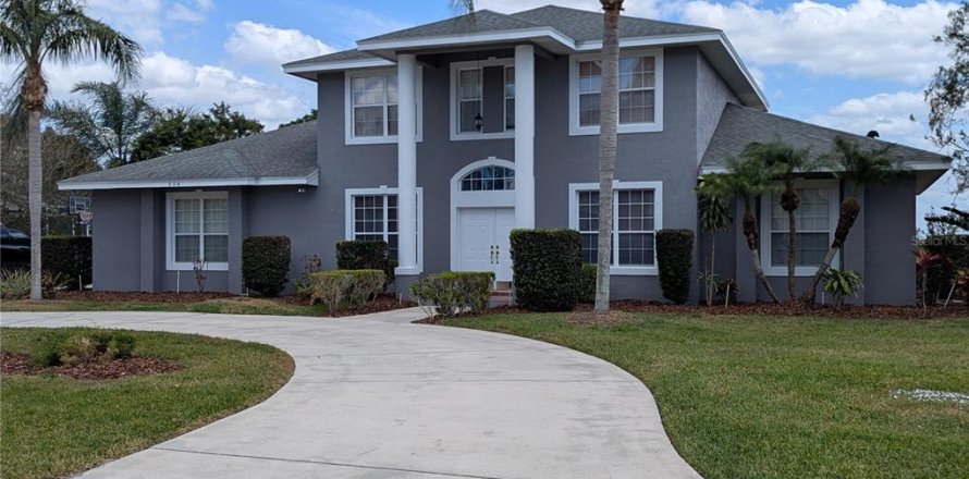 House in Winter Haven, Florida 5 bedrooms, 293.66 sq.m. № 1609063