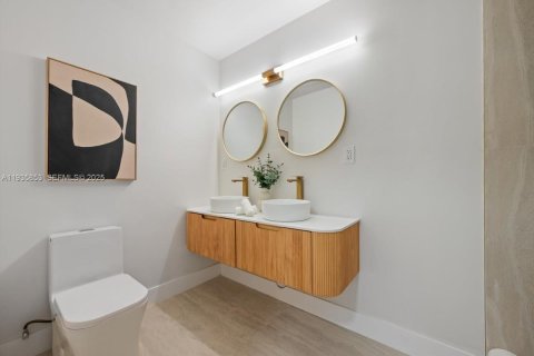 House in Miami Gardens, Florida 3 bedrooms, 166.76 sq.m. № 1994681 - photo 5