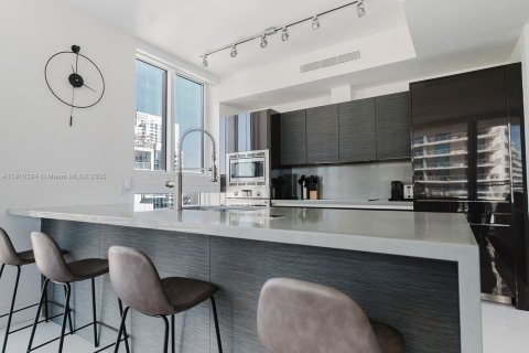 Copropriété à vendre à Miami, Floride: 2 chambres, 105.35 m2 № 1966561 - photo 13