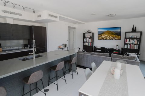 Copropriété à vendre à Miami, Floride: 2 chambres, 105.35 m2 № 1966561 - photo 14