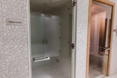 Copropriété à vendre à Miami, Floride: 2 chambres, 105.35 m2 № 1966561 - photo 8