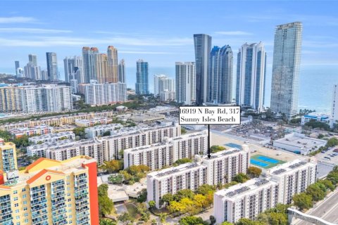Condominio en venta en Sunny Isles Beach, Florida, 1 dormitorio, 71.26 m2 № 2152637 - foto 20