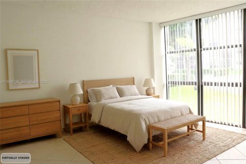 Condominio en venta en Sunny Isles Beach, Florida, 1 dormitorio, 71.26 m2 № 2152637 - foto 5