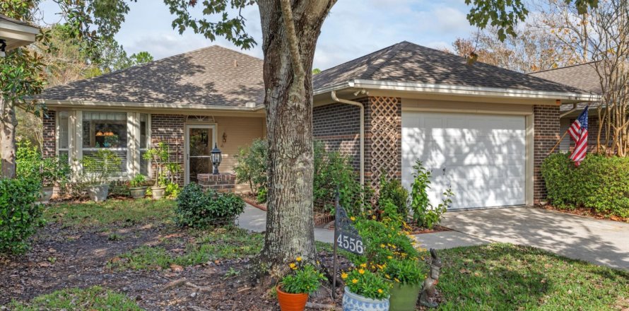 House in Jacksonville, Florida 2 bedrooms, 188.96 sq.m. № 891512