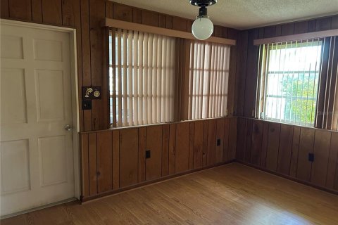 House in Astor, Florida 2 bedrooms, 107.02 sq.m. № 1870608 - photo 12