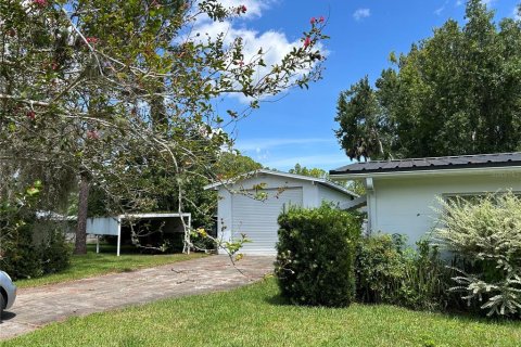 House in Astor, Florida 2 bedrooms, 107.02 sq.m. № 1870608 - photo 3