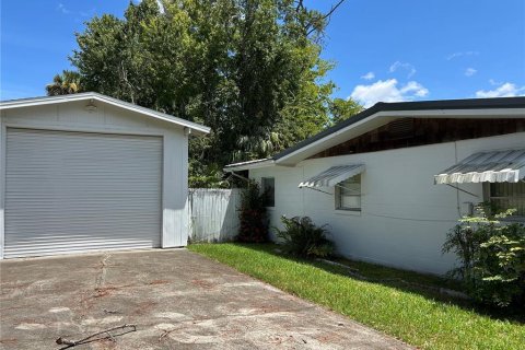House in Astor, Florida 2 bedrooms, 107.02 sq.m. № 1870608 - photo 4