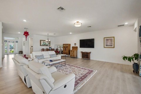 House in Westlake, Florida 3 bedrooms, 275.55 sq.m. № 2088018 - photo 24