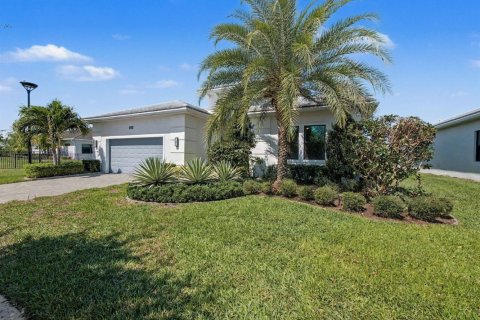 House in Westlake, Florida 3 bedrooms, 275.55 sq.m. № 2088018 - photo 14