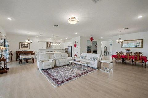 House in Westlake, Florida 3 bedrooms, 275.55 sq.m. № 2088018 - photo 23