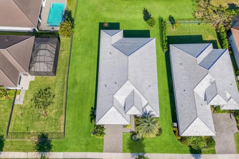 House in Westlake, Florida 3 bedrooms, 275.55 sq.m. № 2088018 - photo 3
