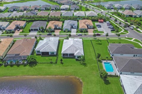 House in Westlake, Florida 3 bedrooms, 275.55 sq.m. № 2088018 - photo 4