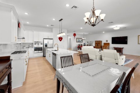 House in Westlake, Florida 3 bedrooms, 275.55 sq.m. № 2088018 - photo 30
