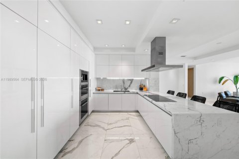 Copropriété à vendre à Sunny Isles Beach, Floride: 5 chambres, 345.78 m2 № 2051851 - photo 16