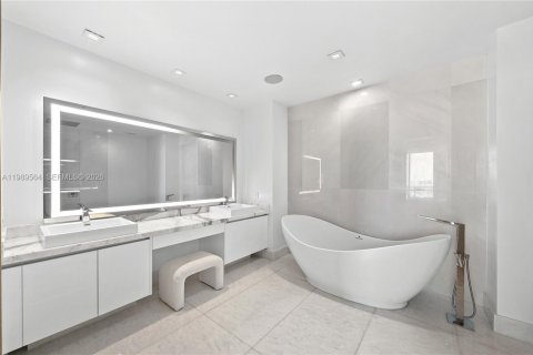 Copropriété à vendre à Sunny Isles Beach, Floride: 5 chambres, 345.78 m2 № 2051851 - photo 22