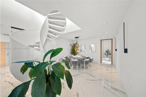 Copropriété à vendre à Sunny Isles Beach, Floride: 5 chambres, 345.78 m2 № 2051851 - photo 5