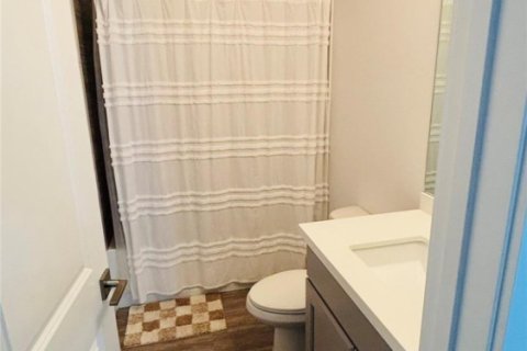 Снять в аренду таунхаус в Форт-Лодердейл, Флорида 3 спальни, 177.81м2, № 1161805 - фото 1