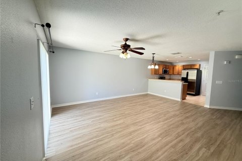 Touwnhouse à louer à Orlando, Floride: 3 chambres, 138.89 m2 № 2156505 - photo 7