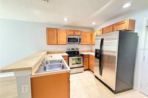 Touwnhouse à louer à Orlando, Floride: 3 chambres, 138.89 m2 № 2156505 - photo 4