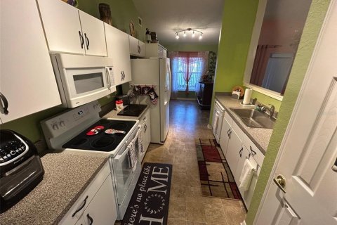 House in Davenport, Florida 3 bedrooms, 135.17 sq.m. № 1563012 - photo 8