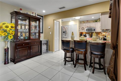 House in Miami, Florida 3 bedrooms, 125.51 sq.m. № 2152912 - photo 11