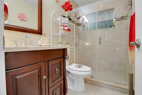 House in Miami, Florida 3 bedrooms, 125.51 sq.m. № 2152912 - photo 20