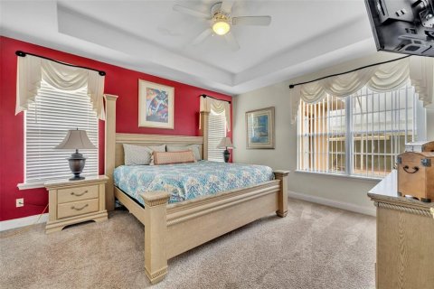 House in Davenport, Florida 5 bedrooms, 249.07 sq.m. № 1914242 - photo 15