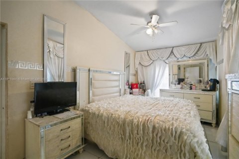 House in Fort Lauderdale, Florida 3 bedrooms, 93.37 sq.m. № 1968066 - photo 13